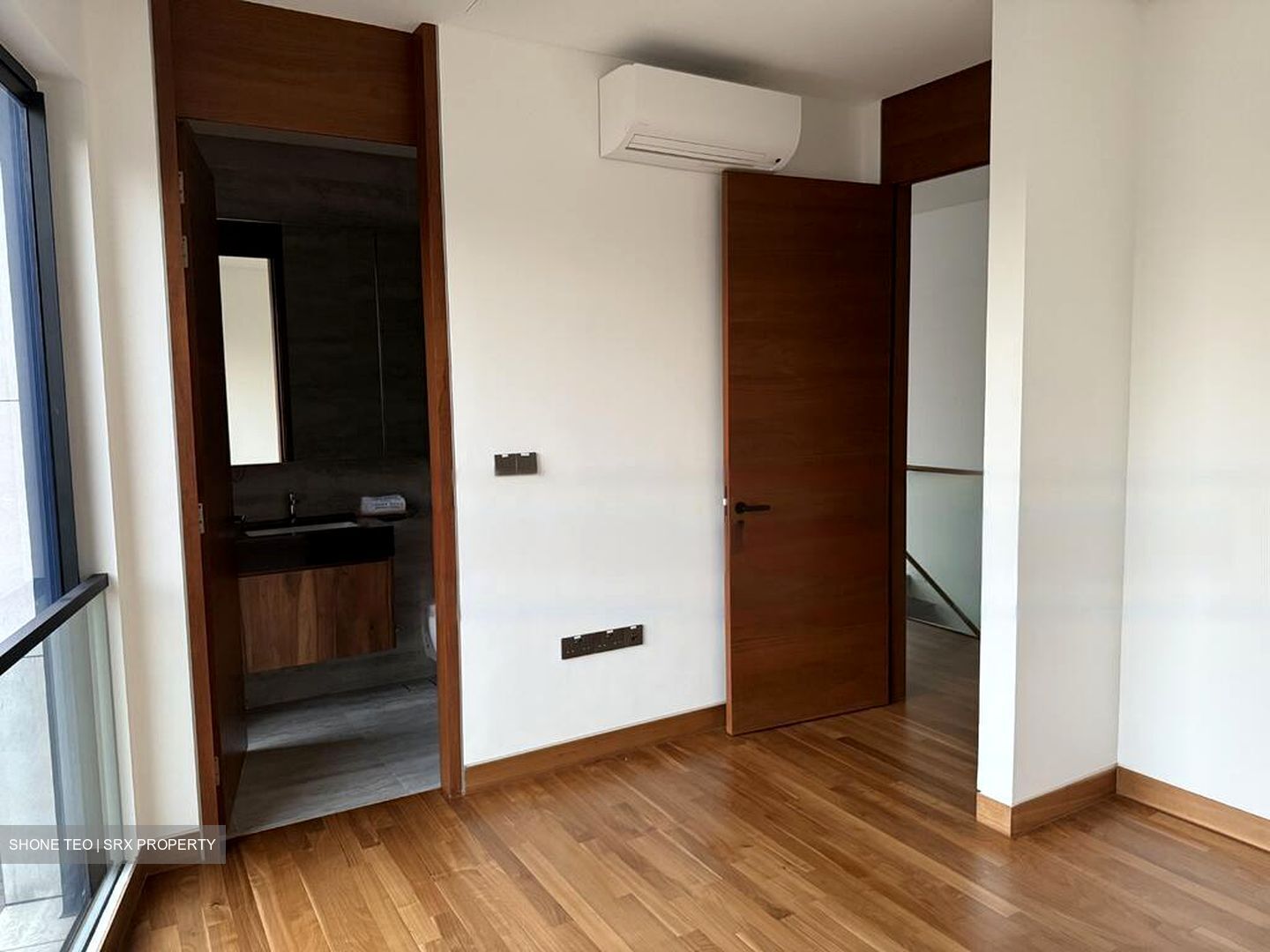 Whitley Road (D11), Terrace #480532601